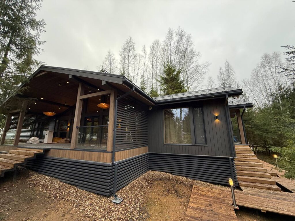 Fourooms House